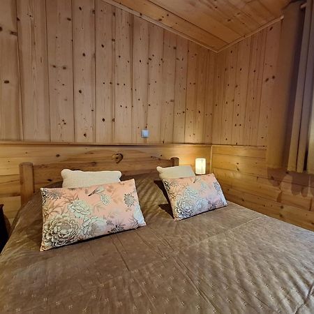 La Coufa, Spacieux Duplex En Chalet, Terrasse, Jardin, Vues Montagnes La Giettaz Exteriör bild